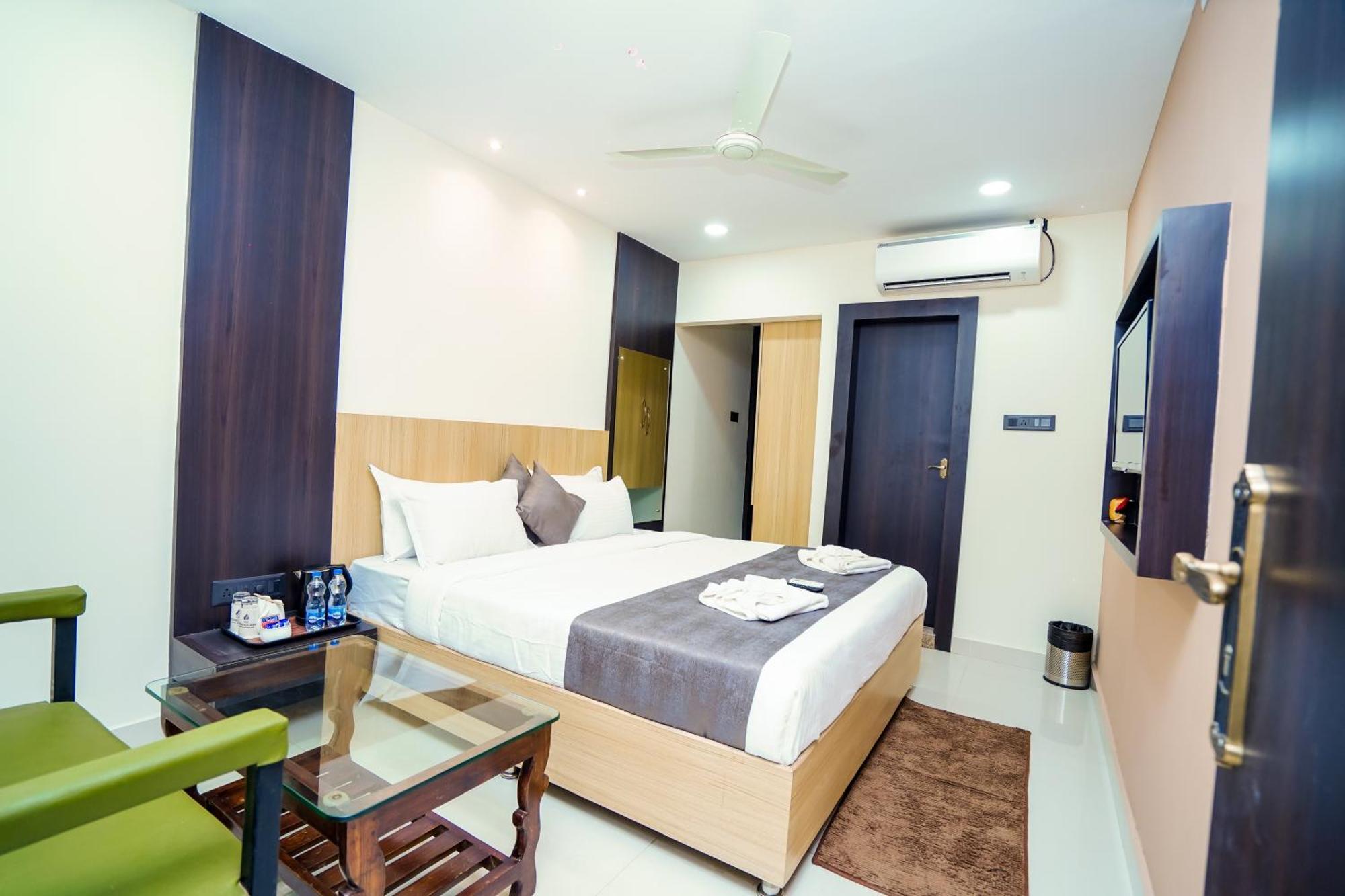 Hotel Middleton Nxt Bhubaneswar Eksteriør billede