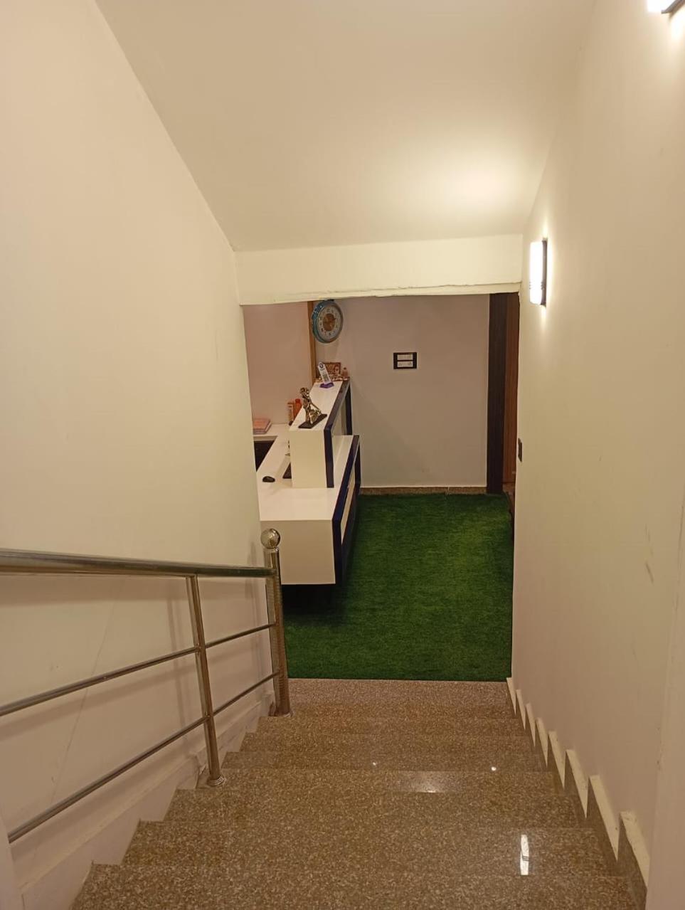 Hotel Middleton Nxt Bhubaneswar Eksteriør billede